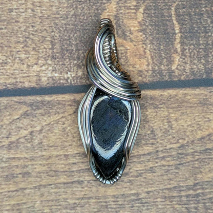 Labradorite Pendant | Sterling Silver - Wire Wrapped Handmade Jewelry | Natural Crystal | 20 inch stainless steel chain included