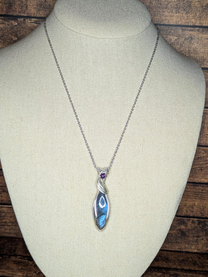 Labradorite Pendant | Sterling Silver - Wire Wrapped Handmade Jewelry | Natural Crystal | 20 inch stainless steel chain included