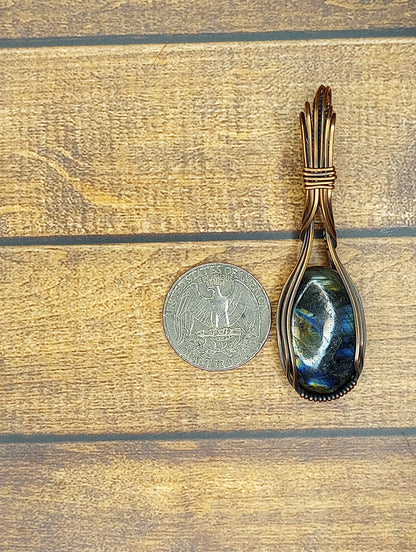 Labradorite Pendant | Copper - Wire Wrapped Handmade Jewelry | Natural Crystal | Art Deco