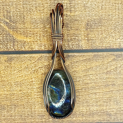 Labradorite Pendant | Copper - Wire Wrapped Handmade Jewelry | Natural Crystal | Art Deco